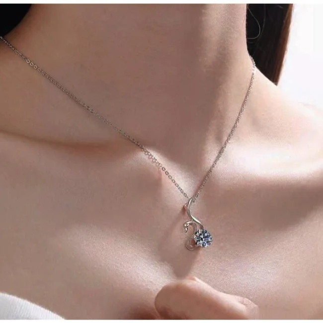 vintage-inspired necklaces for women -Tessa Moissanite Necklace