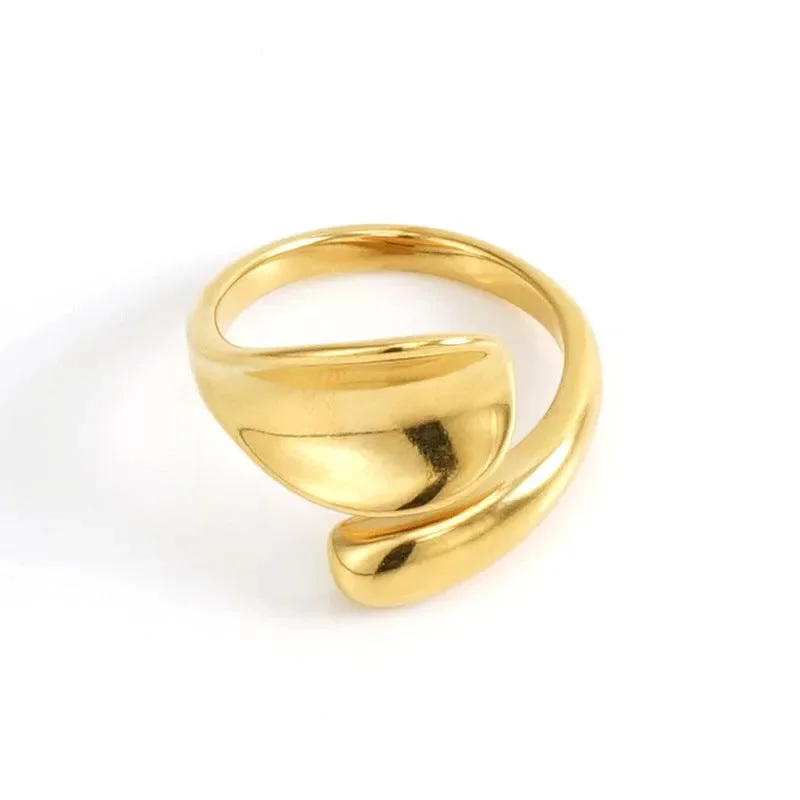 men's wedding rings -Trendy Gold Wave Ring – Twisted Cocktail Ring for Women