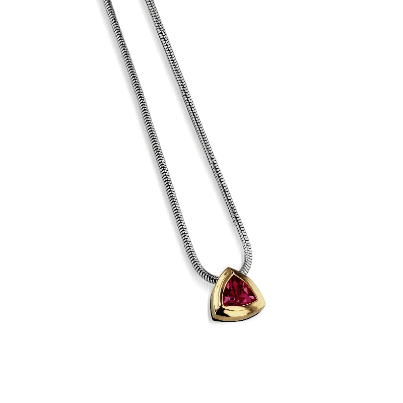 chic necklaces for women -Arrivo Trillion Solitaire Pendant Necklace