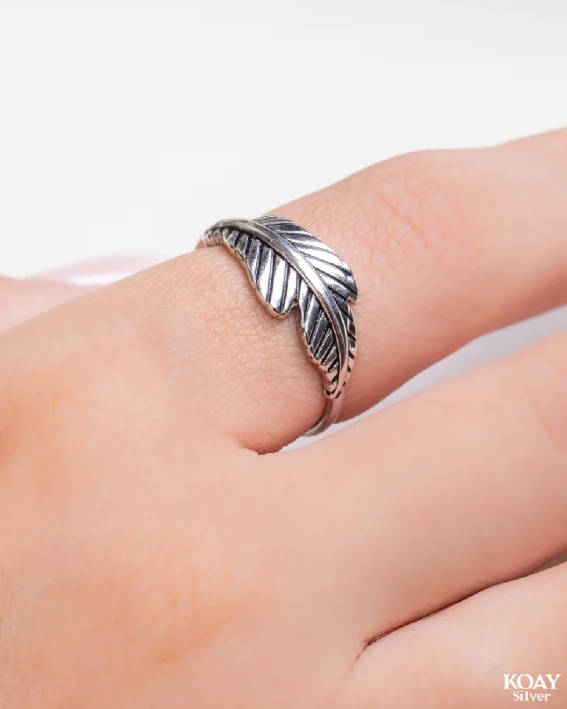 personalized engagement rings -Plain Leaf Ring