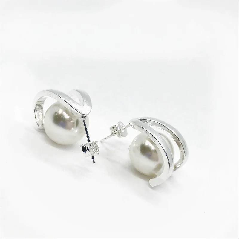 gemstone earrings for women -Shiny Silver Half Hoop Pearl Earring